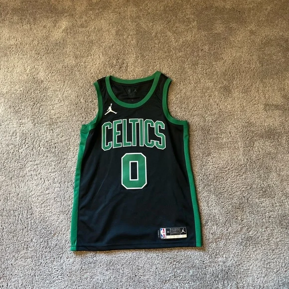 Jayson Tatum Jersey - Picture 2 of 8